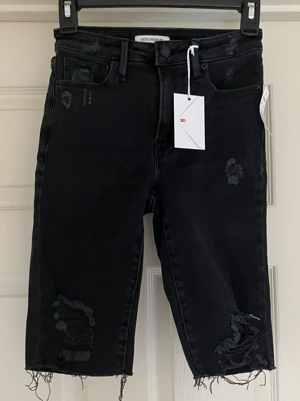 GOOD AMERICAN Good Bermuda Raw Hem Distressed Denim Shorts Black088 24 NEW NWT - Picture 7 of 13